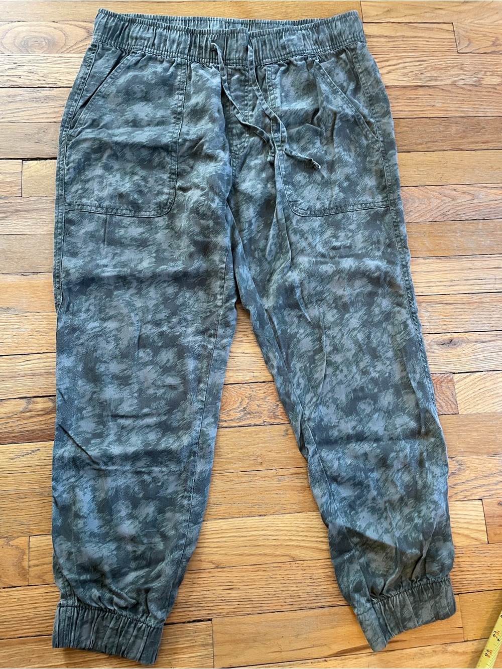 Green Camouflage Women's Jogger Pants - Picture 3 of 6